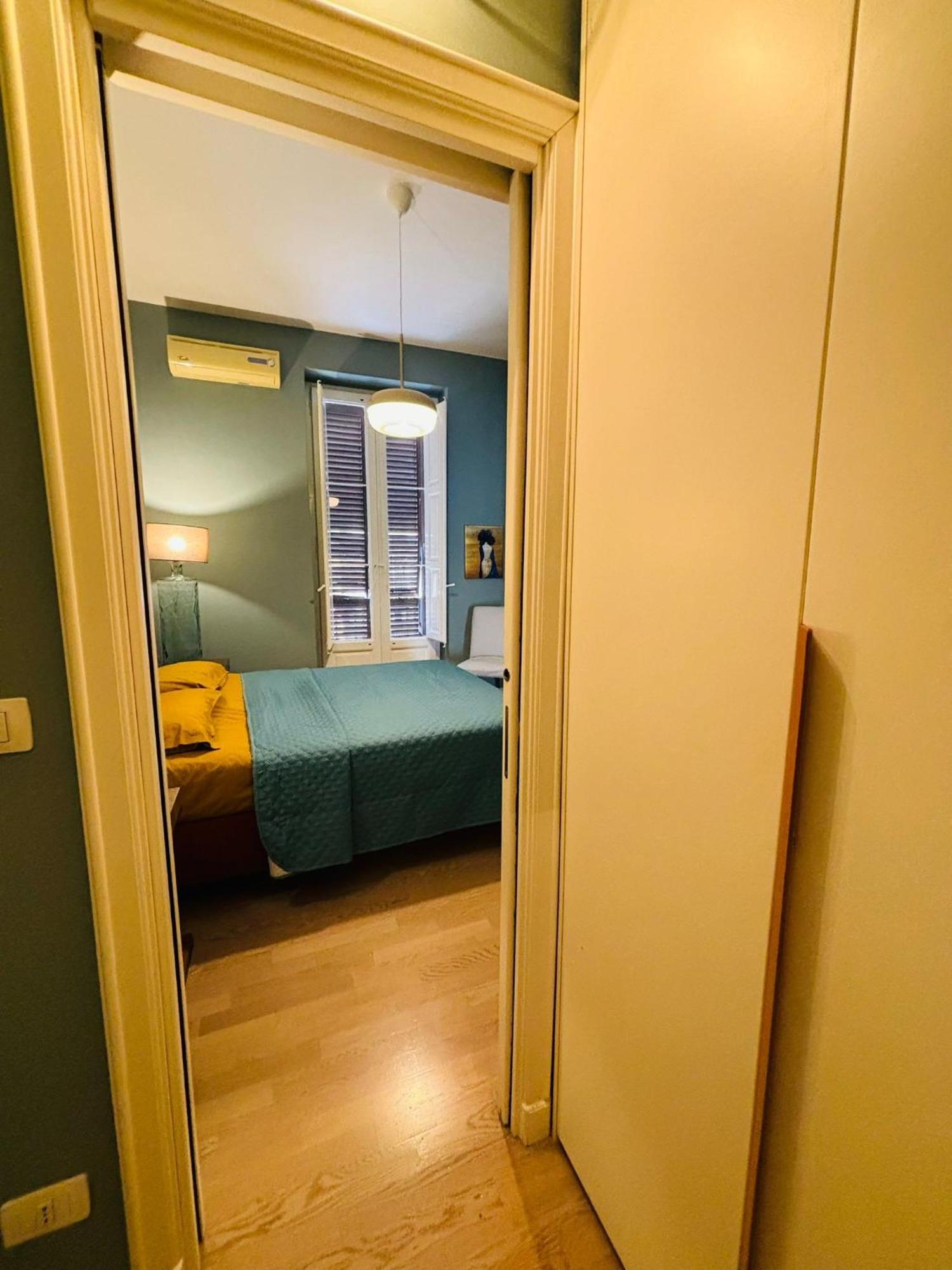 4 Seasons Signorile Apartment Bari Bagian luar foto