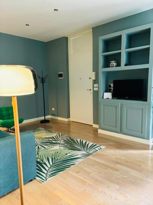 4 Seasons Signorile Apartment Bari Bagian luar foto